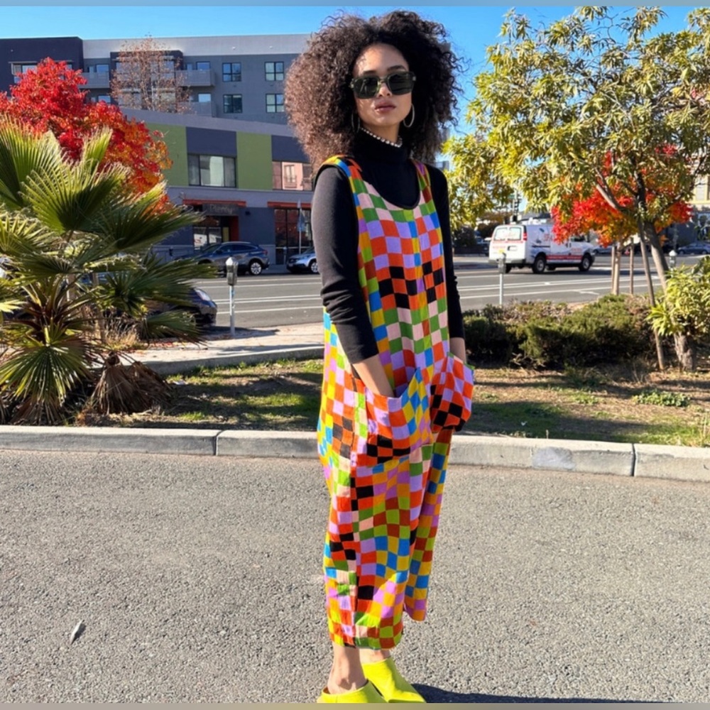 Nooworks linen garden suit - carnival by Tara booth - Picture 1 of 6